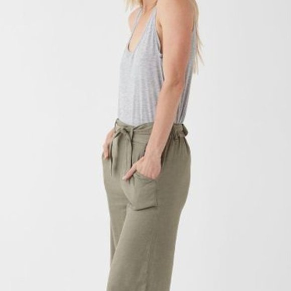 LOFT Pants - NWT LOFT Linen KHAKI Capri Rolled Cuff